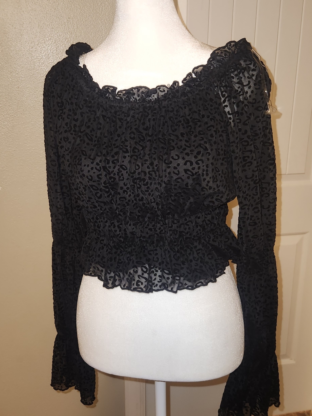 Black Sheer Leopard-Texture Long-Sleeve Peasant Blouse